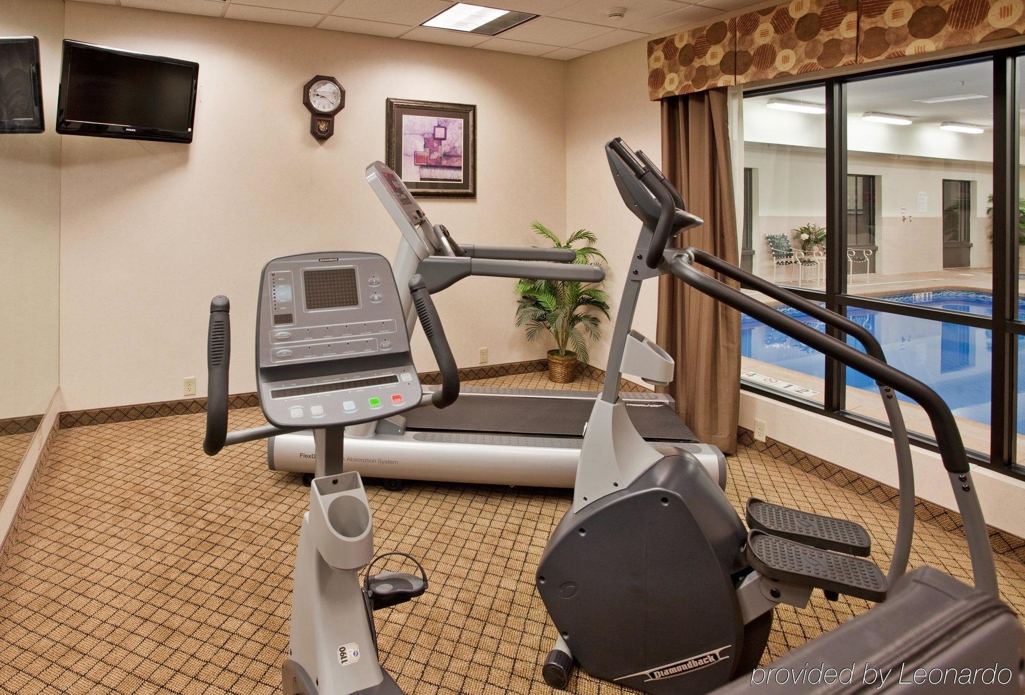 Holiday Inn Express Hotel & Suites Mcpherson By Ihg Instalações foto